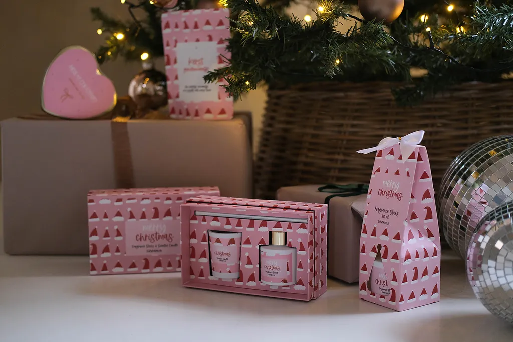 Amiek Merry Christmas giftbox apple cinnamon