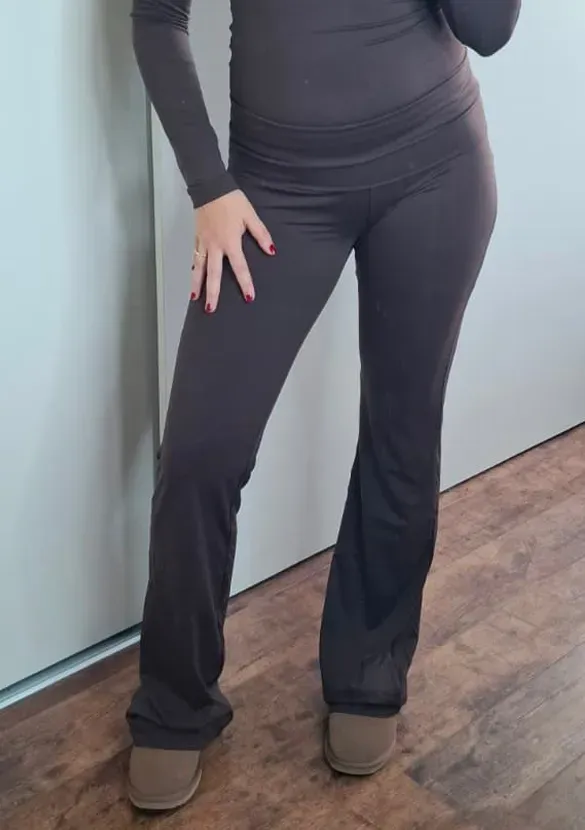 LOVEDRUNKY Comfy Flared Broek Bruin stretch