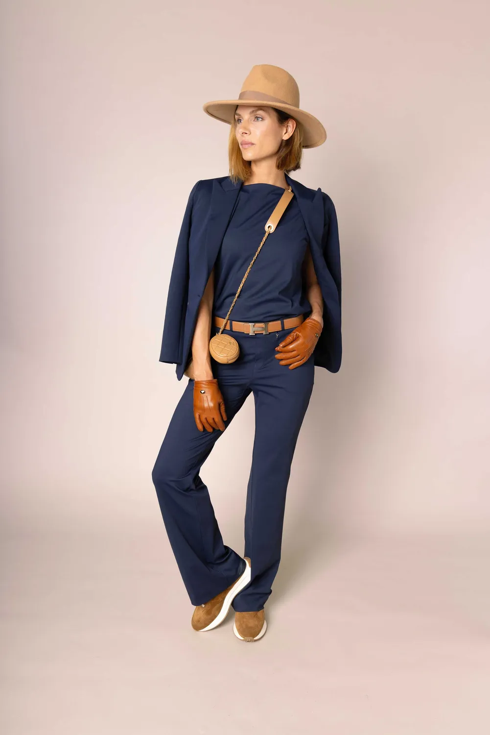 Laboutiek Linea Top mouwloze top navy gevoerd