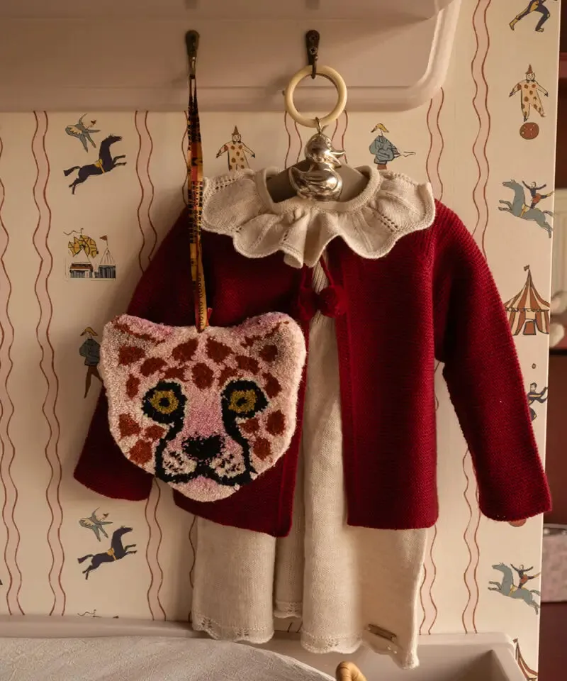 Amiek Pinky luipaard dierenkop hanger wol roze