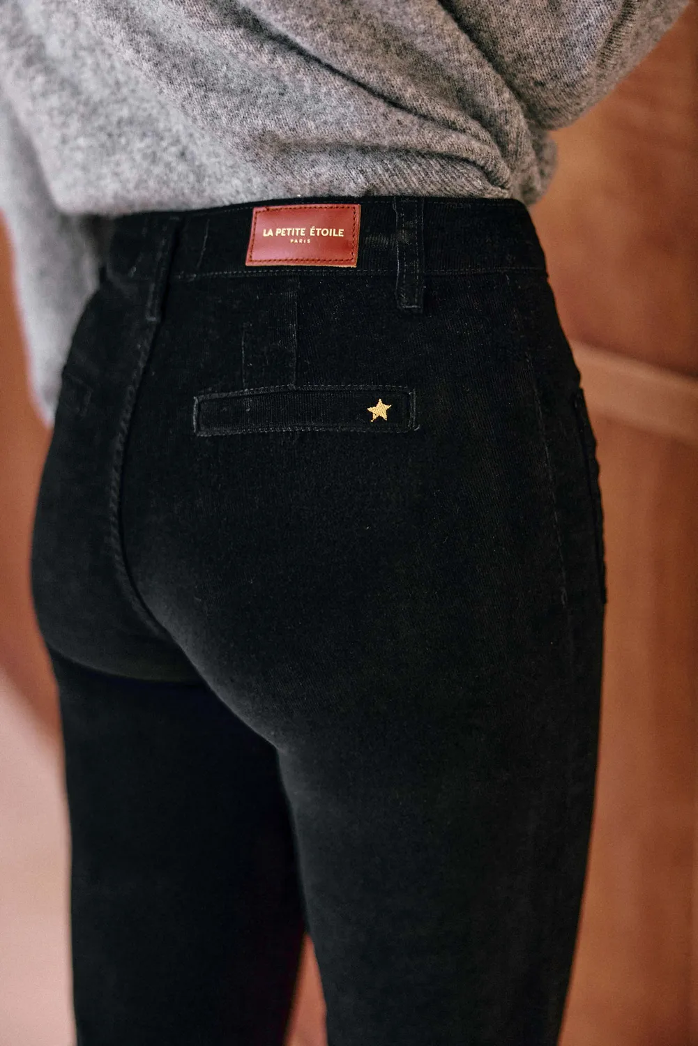 La Petite Etoile Sonny flare broek velours zwart