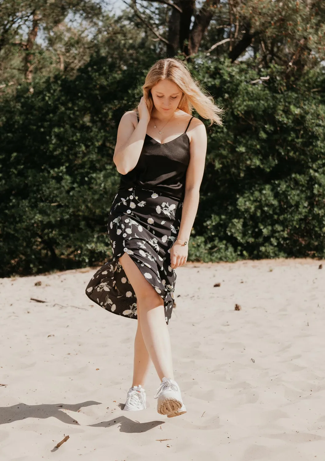 LOVEDRUNKY Midi Skirt rok zwart bloemen split