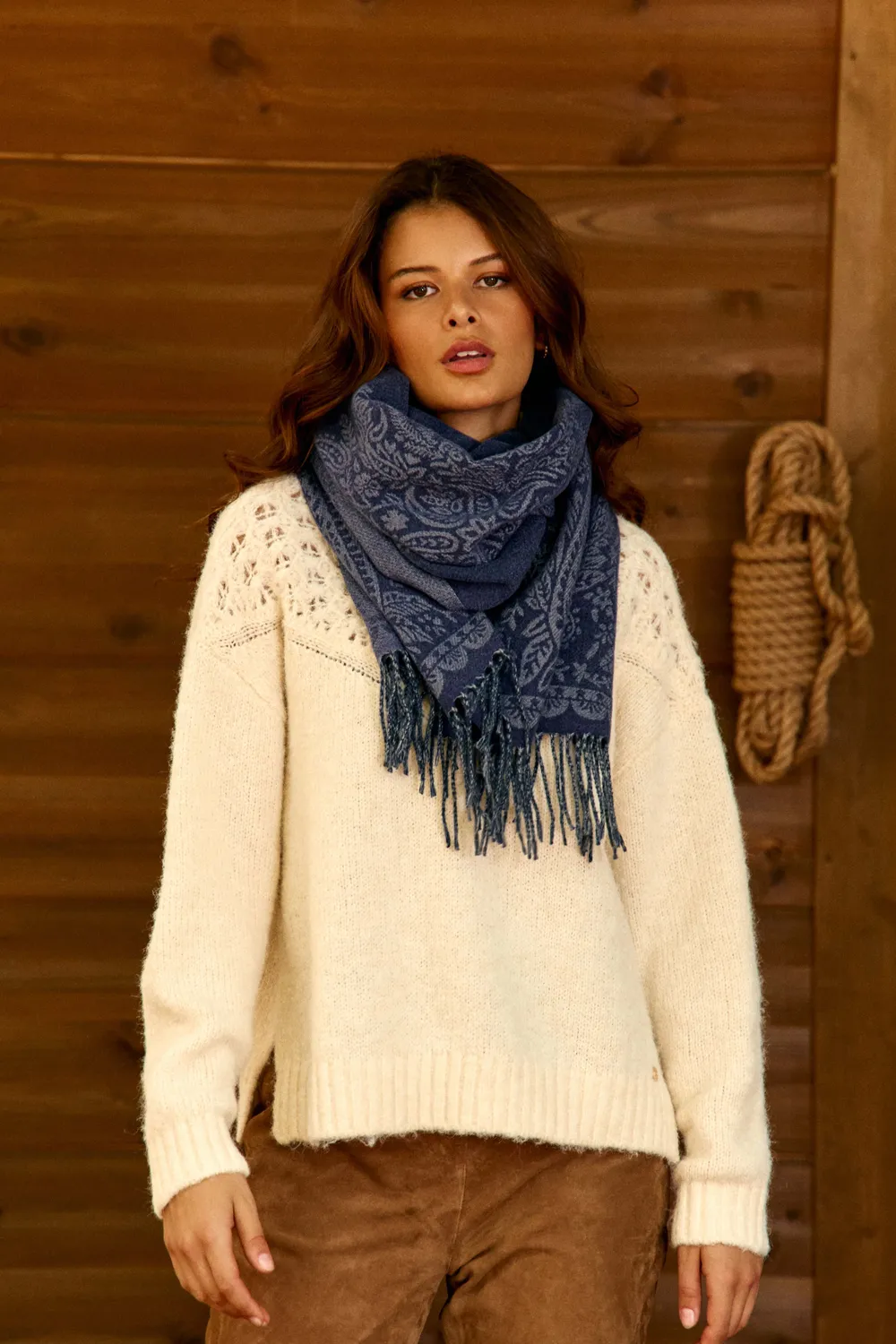 La Petite Etoile Ayla sjaal met franjes blauw