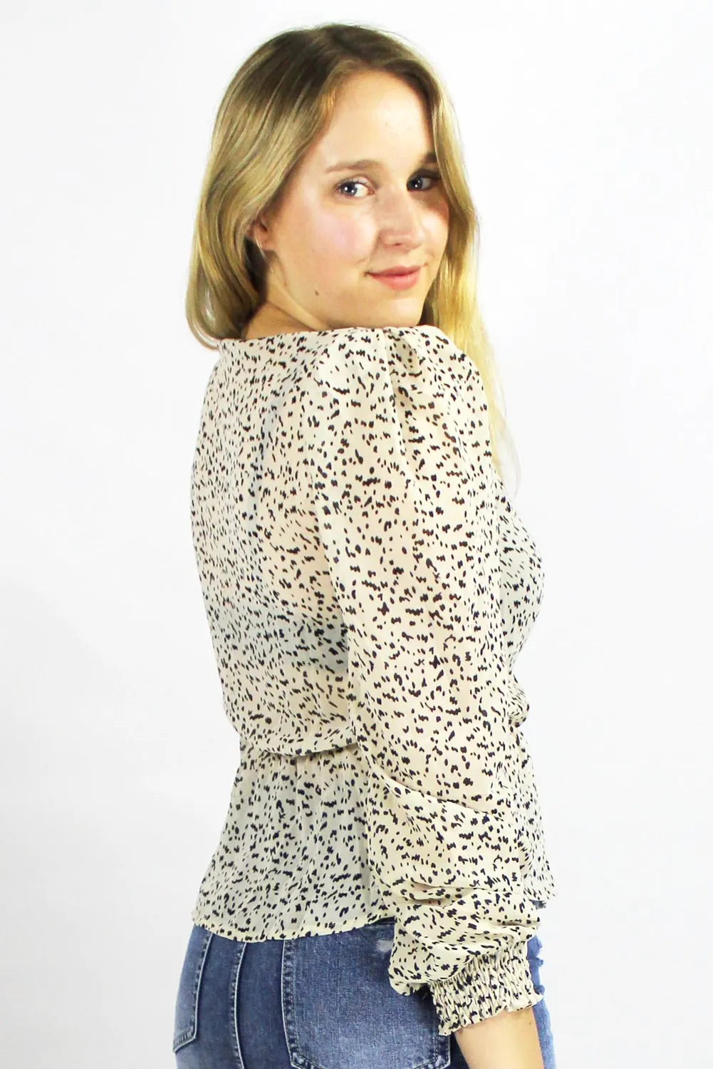 LOVEDRUNKY Blouse Beige met Print Overslag