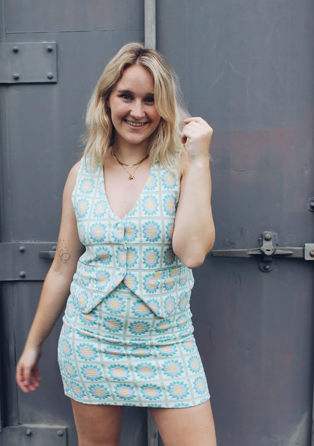 LOVEDRUNKY Gilet Jacquard Bloemen groen top co-ord