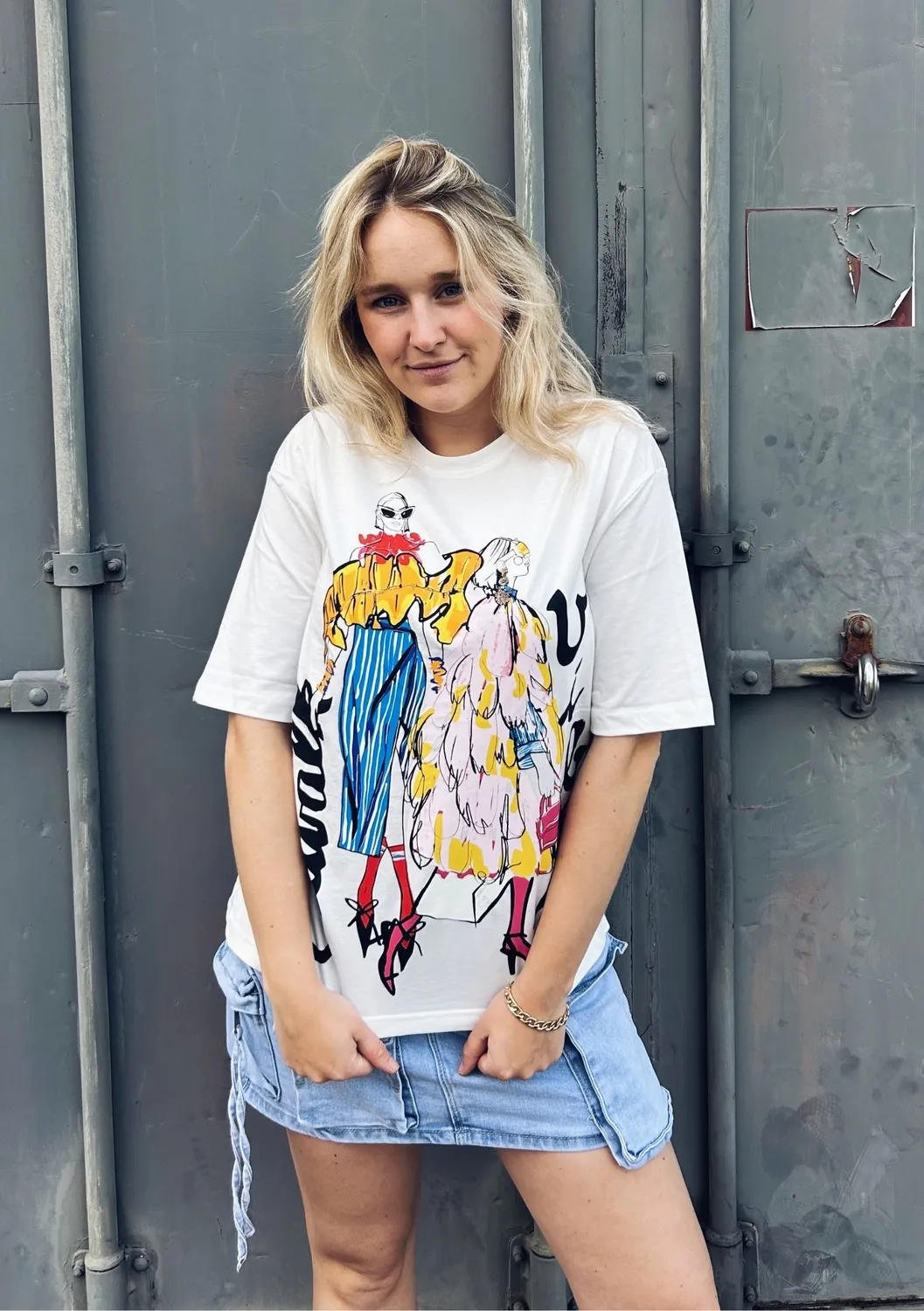 LOVEDRUNKY Catwalk Vibes t-shirt ecru print