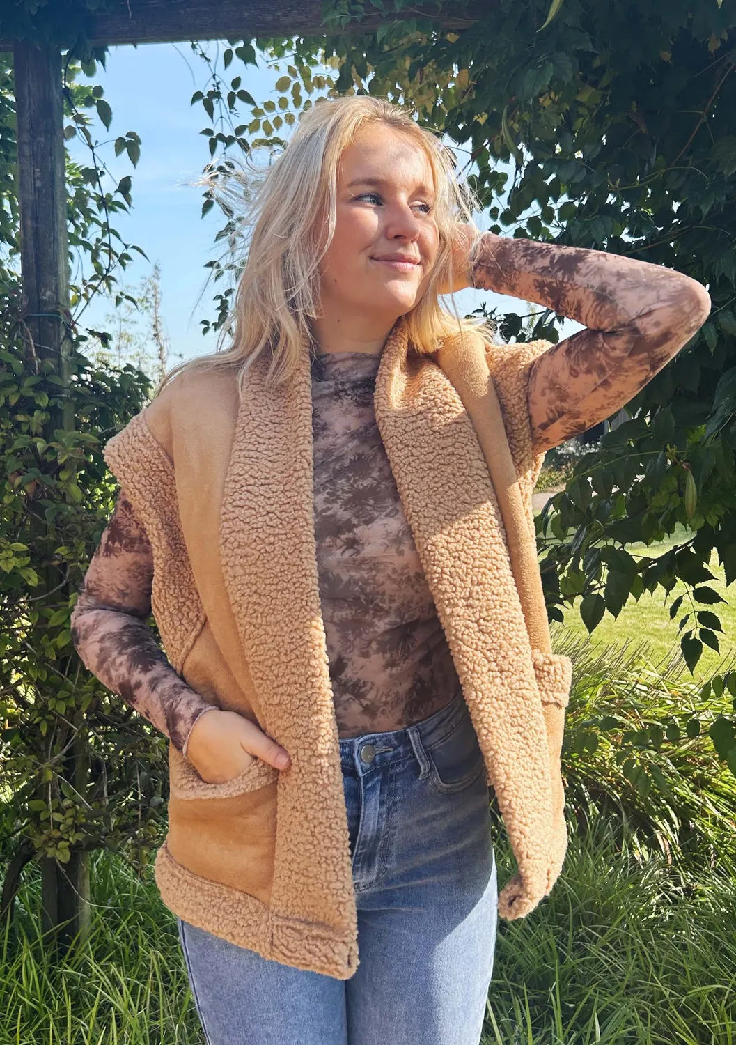 LOVEDRUNKY Teddy Gilet bodywarmer cognac met zakken