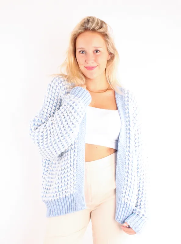 LOVEDRUNKY Elsie vest lichtblauw cozy breisel