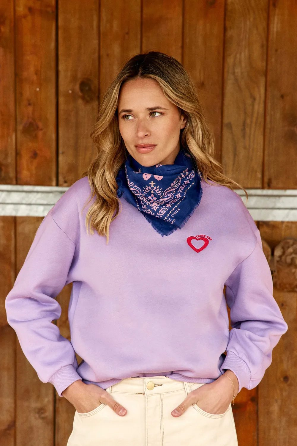 La Petite Etoile Tucky sweater parme borduursel