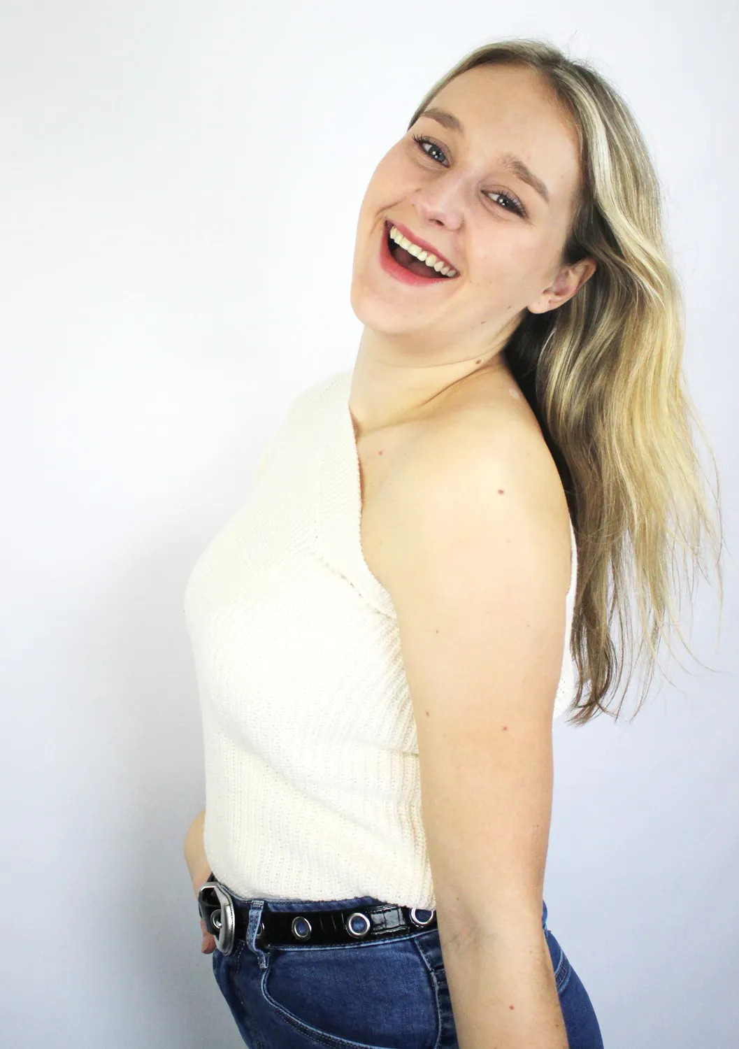 LOVEDRUNKY One Shoulder Knit Top Beige 3/4 mouw