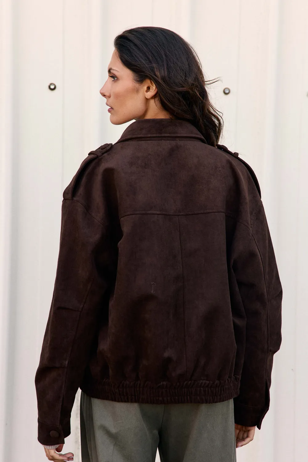 La Petite Etoile Veck jack bruin oversize suede