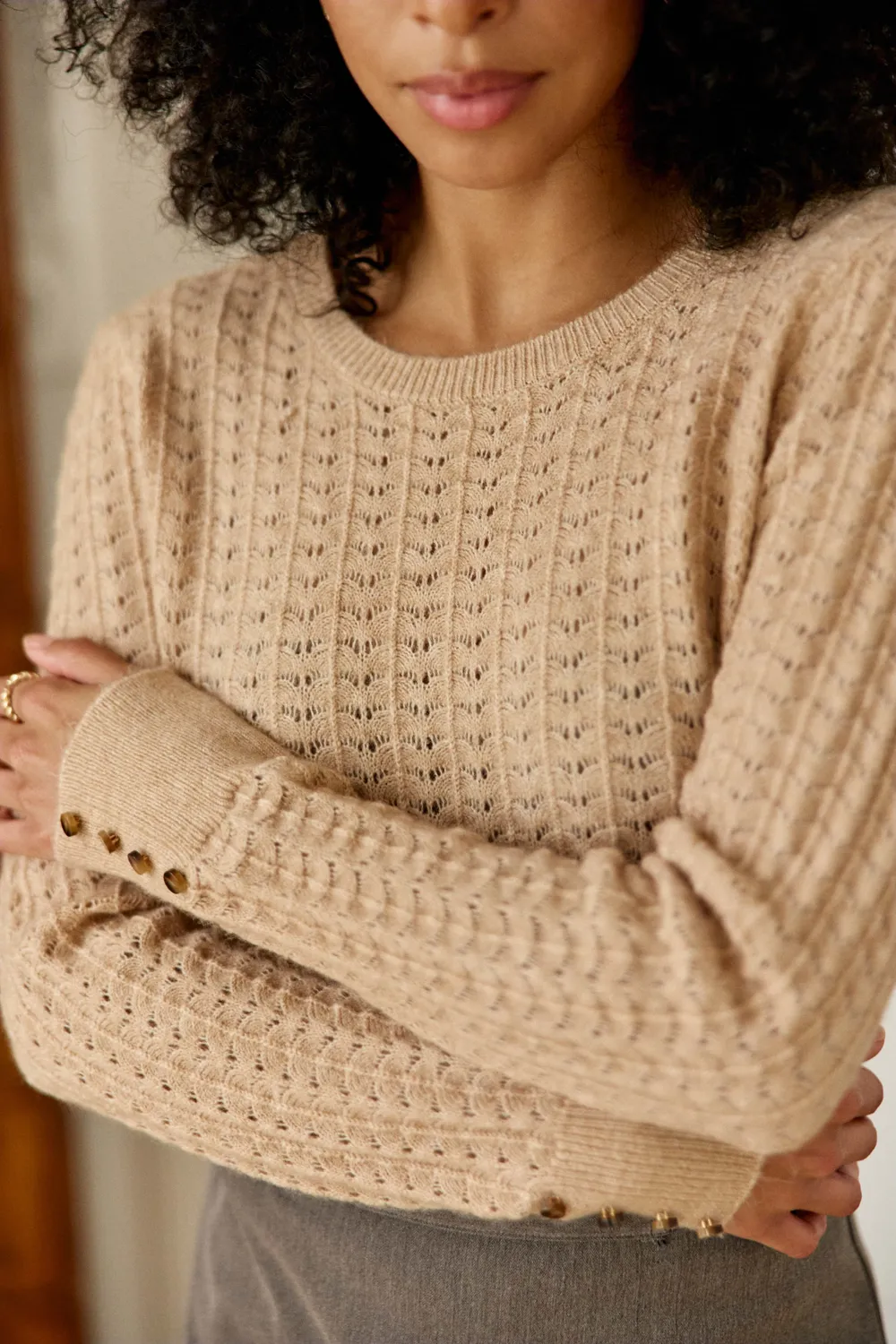 La Petite Etoile Moska trui beige ajour hoornknopen