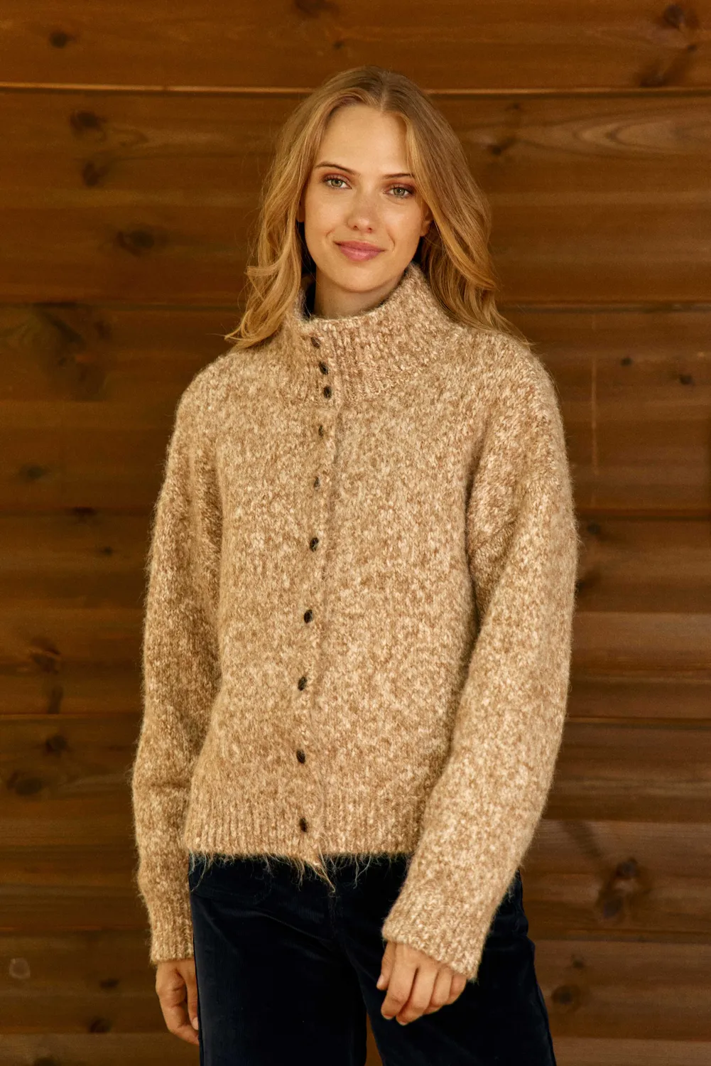 La Petite Etoile Mailan vest camel-ecru grof gebreid