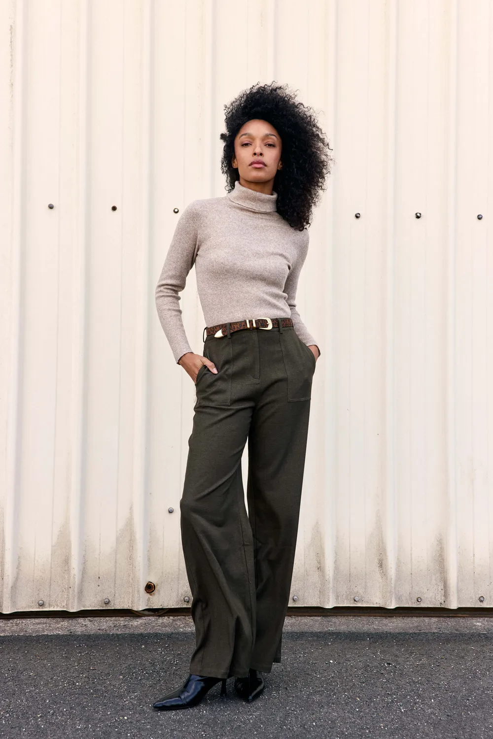 La Petite Etoile Milia coltrui taupe fijne tricot