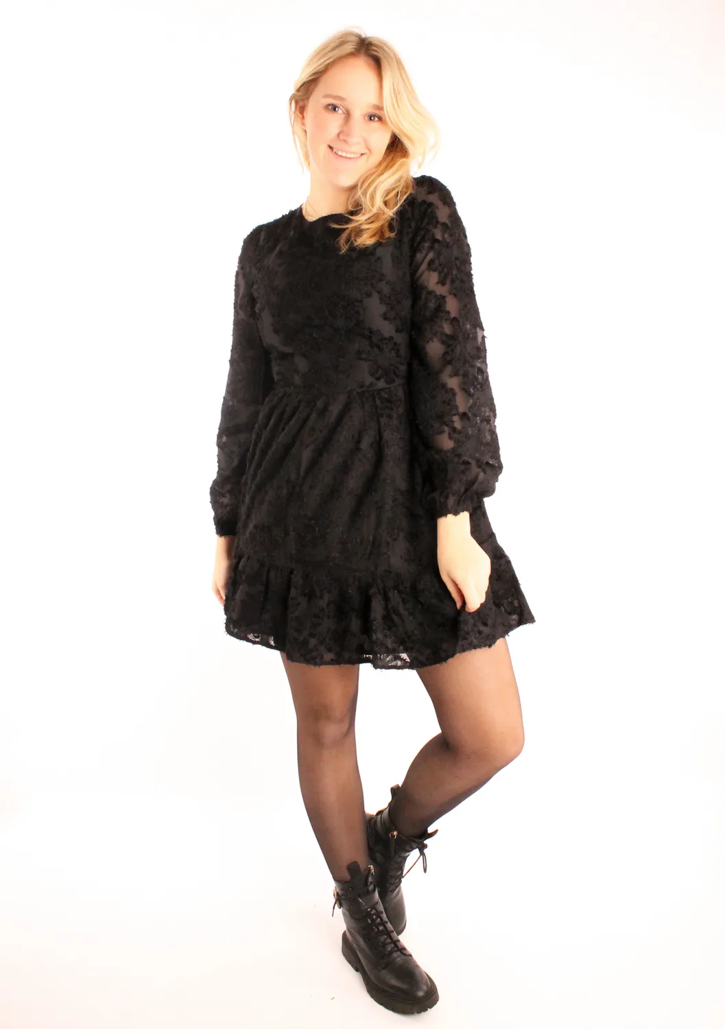 LOVEDRUNKY Feather jurk zwart A-lijn bloemenprint