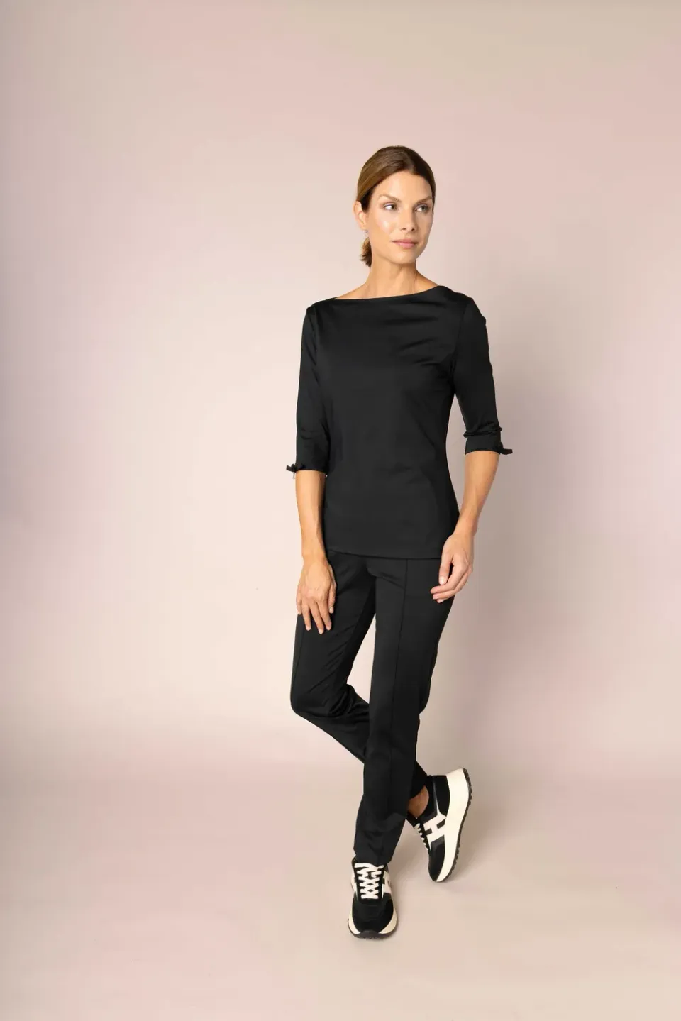 Laboutiek Colette Top zwart boothals driekwart mouw
