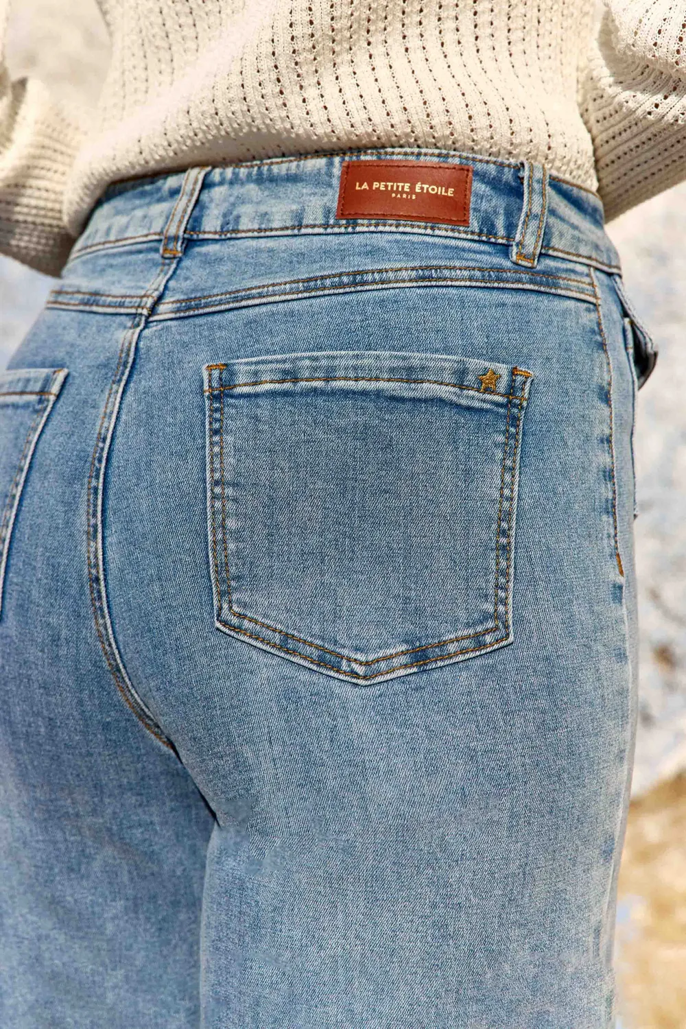 La Petite Etoile Peyton flared jeans stone hoge taille