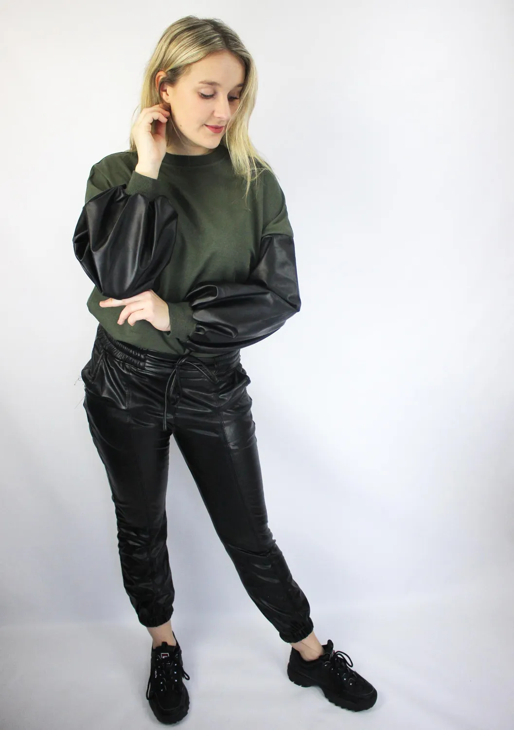 LOVEDRUNKY PU sweater groen met leren mouwen