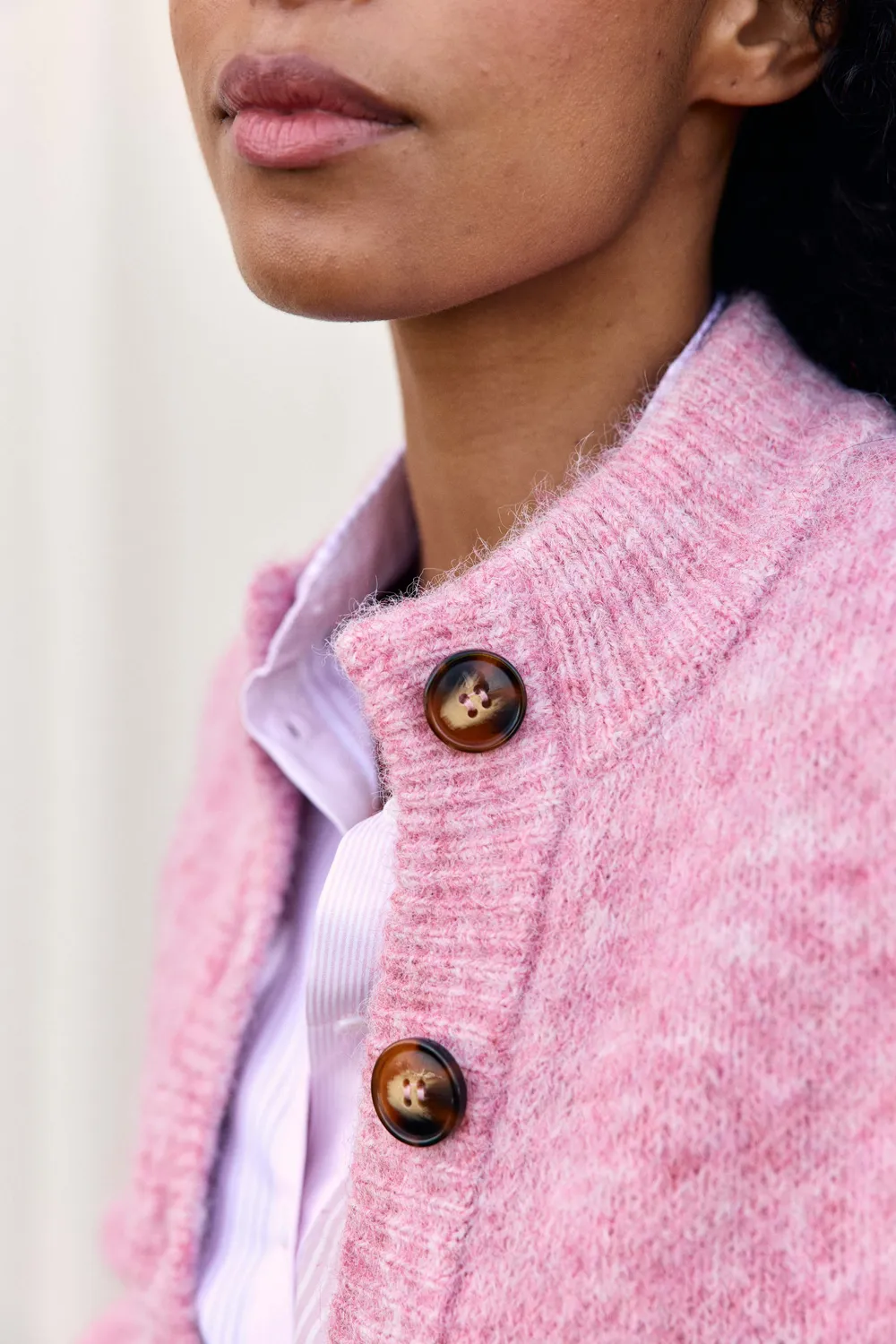 La Petite Etoile Marlin vest roze gemeleerd opstaande kraag