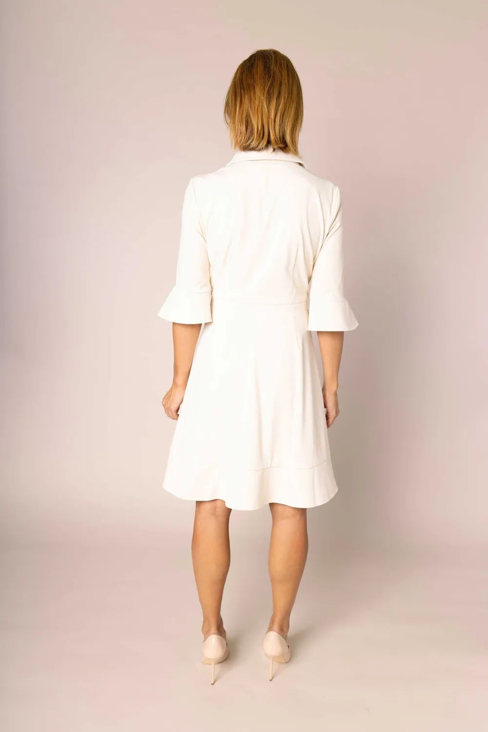 Laboutiek Ruffle Dress Jurk Lichtbeige Gevoerd