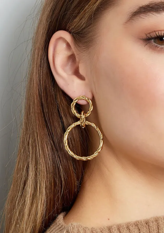 LOVEDRUNKY Link Twist oorbellen goud schakel