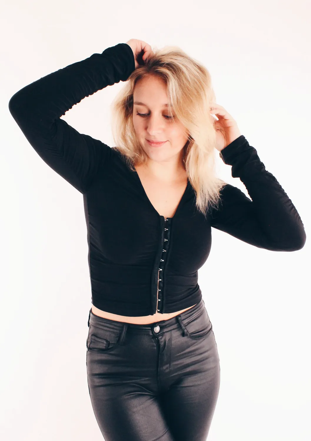 LOVEDRUNKY Crop top zwart stretch ruches