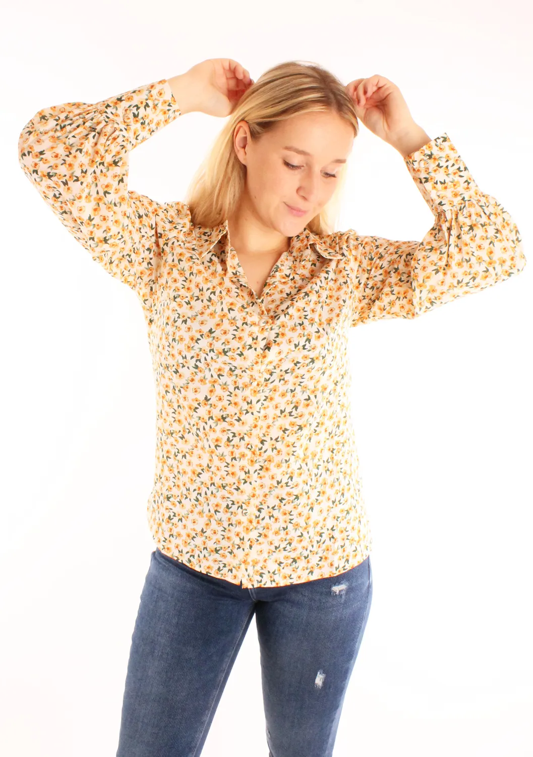 LOVEDRUNKY Flower blouse beige met bloemenprint