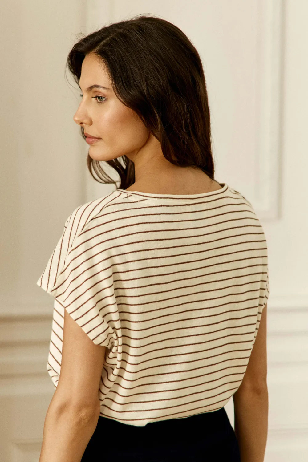 La Petite Etoile Marcelina T-shirt ecru camel V-hals streep