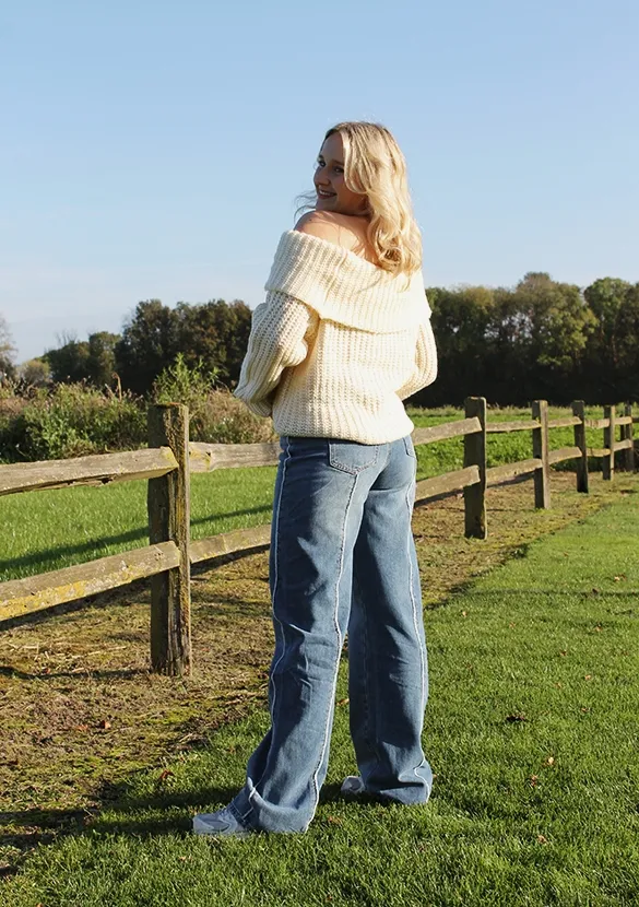 LOVEDRUNKY Off Shoulder Knitted trui off white grof