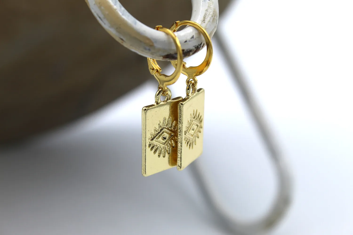 LOVEDRUNKY Hoops Eye oorbellen goud oog