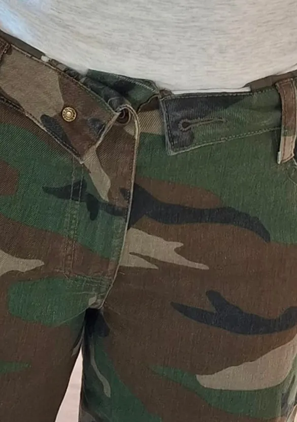 LOVEDRUNKY Camouflage ballon jeans groen wijd