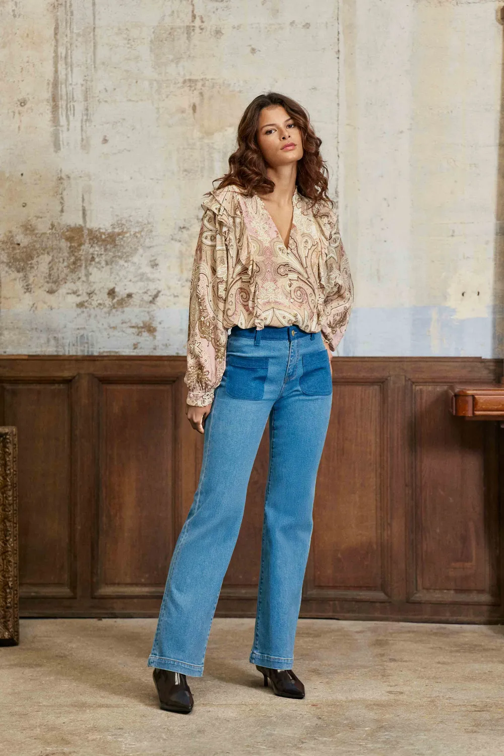 La Petite Etoile Sonnya flare jeans stone high waist