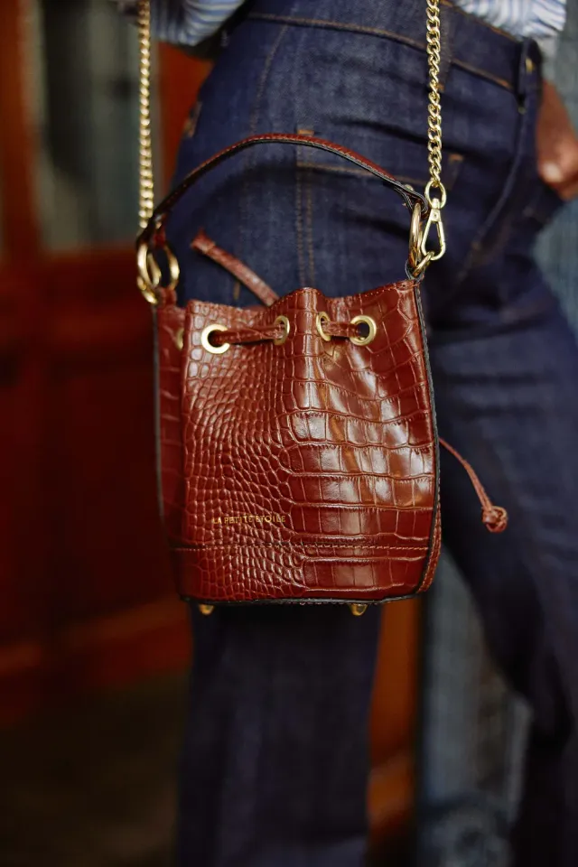La Petite Etoile Aimmy croco leren tas camel emmer