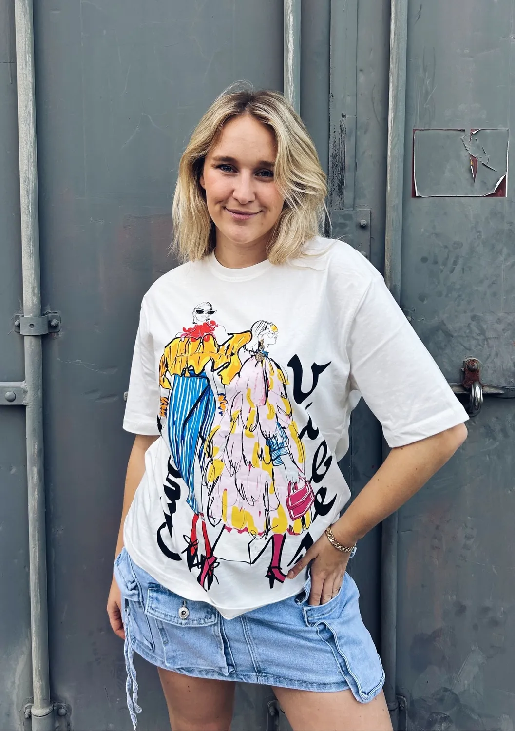 LOVEDRUNKY Catwalk Vibes t-shirt ecru print