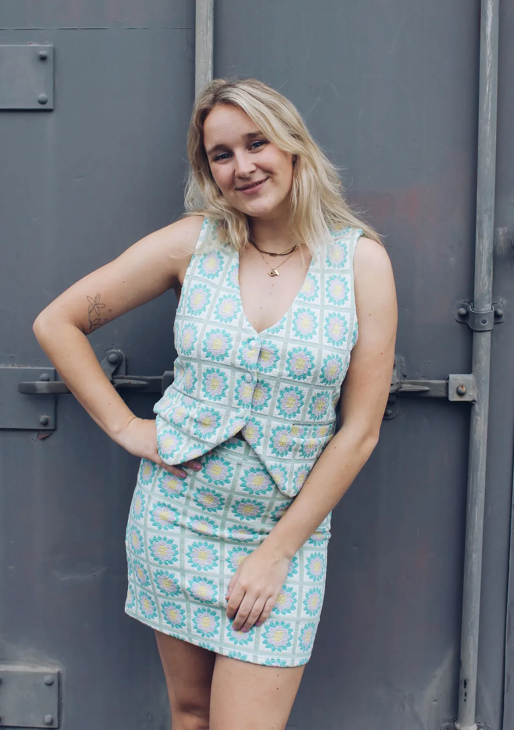 LOVEDRUNKY Gilet Jacquard Bloemen groen top co-ord