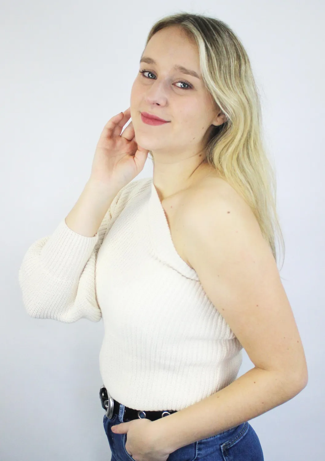 LOVEDRUNKY One Shoulder Knit Top Beige 3/4 mouw
