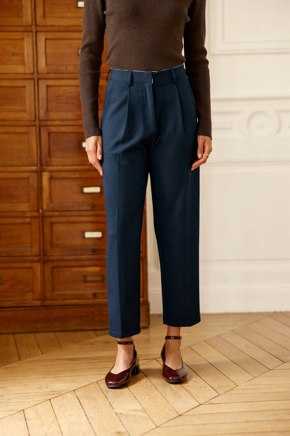 La Petite Etoile Parot broek marine carrot plooien