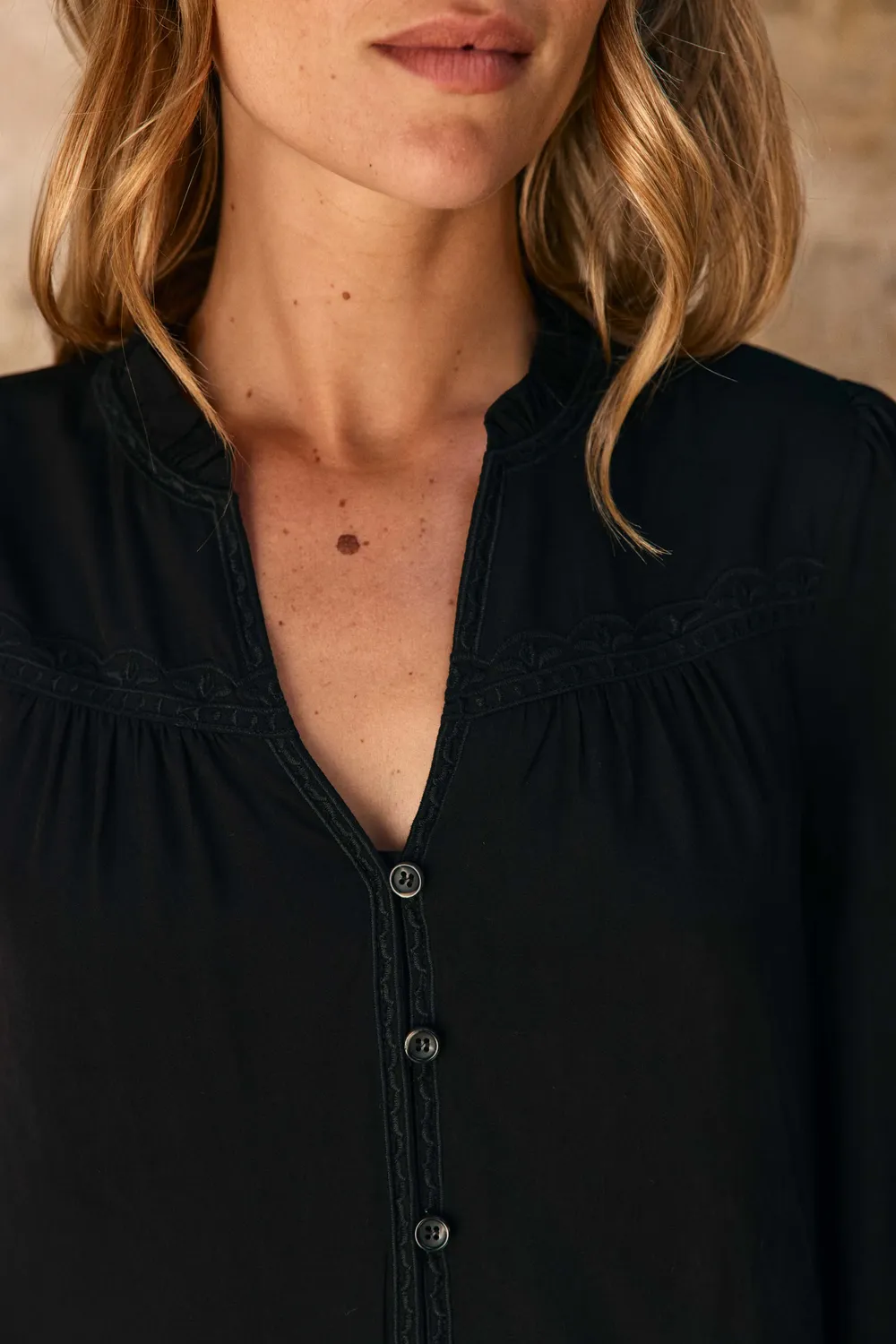 La Petite Etoile Bowen blouse zwart met borduursel