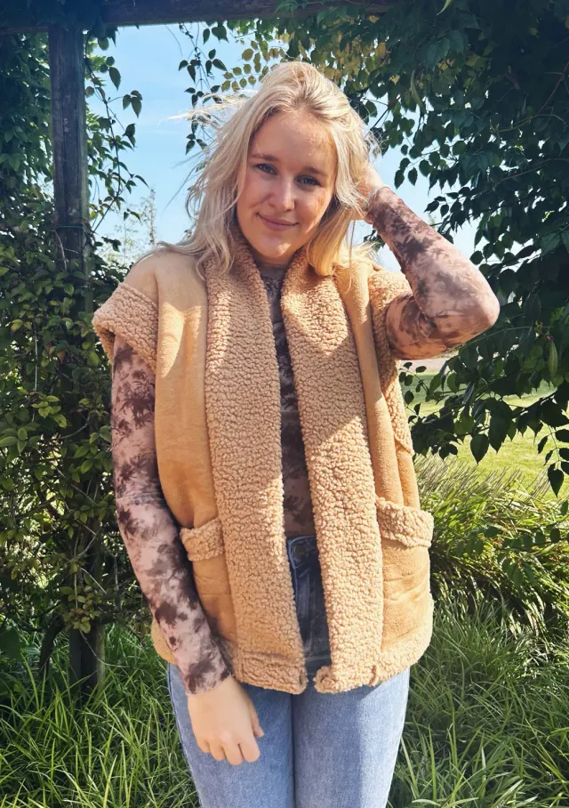 LOVEDRUNKY Teddy Gilet bodywarmer cognac met zakken