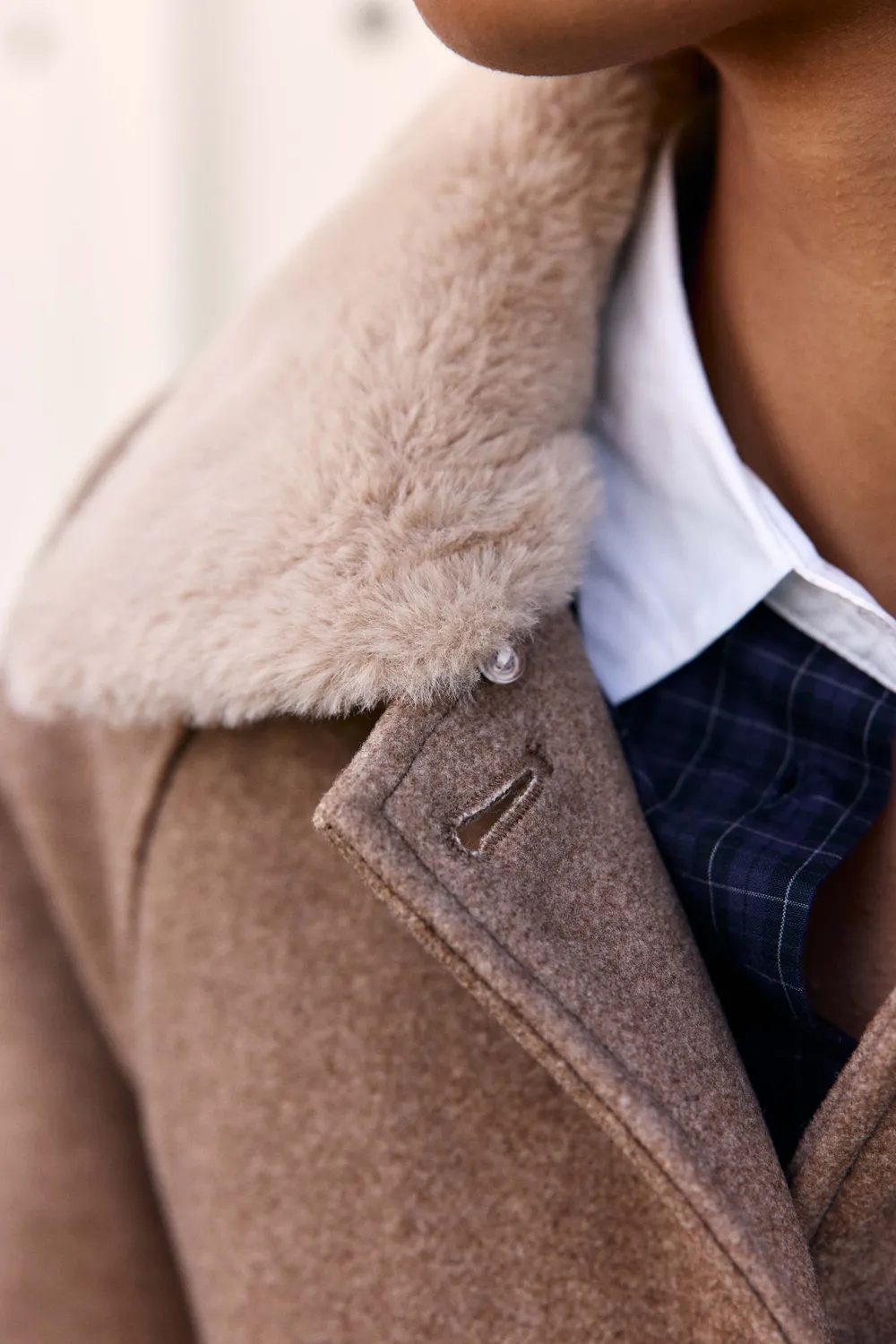 La Petite Etoile Nattis lange mantel taupe bontkraag
