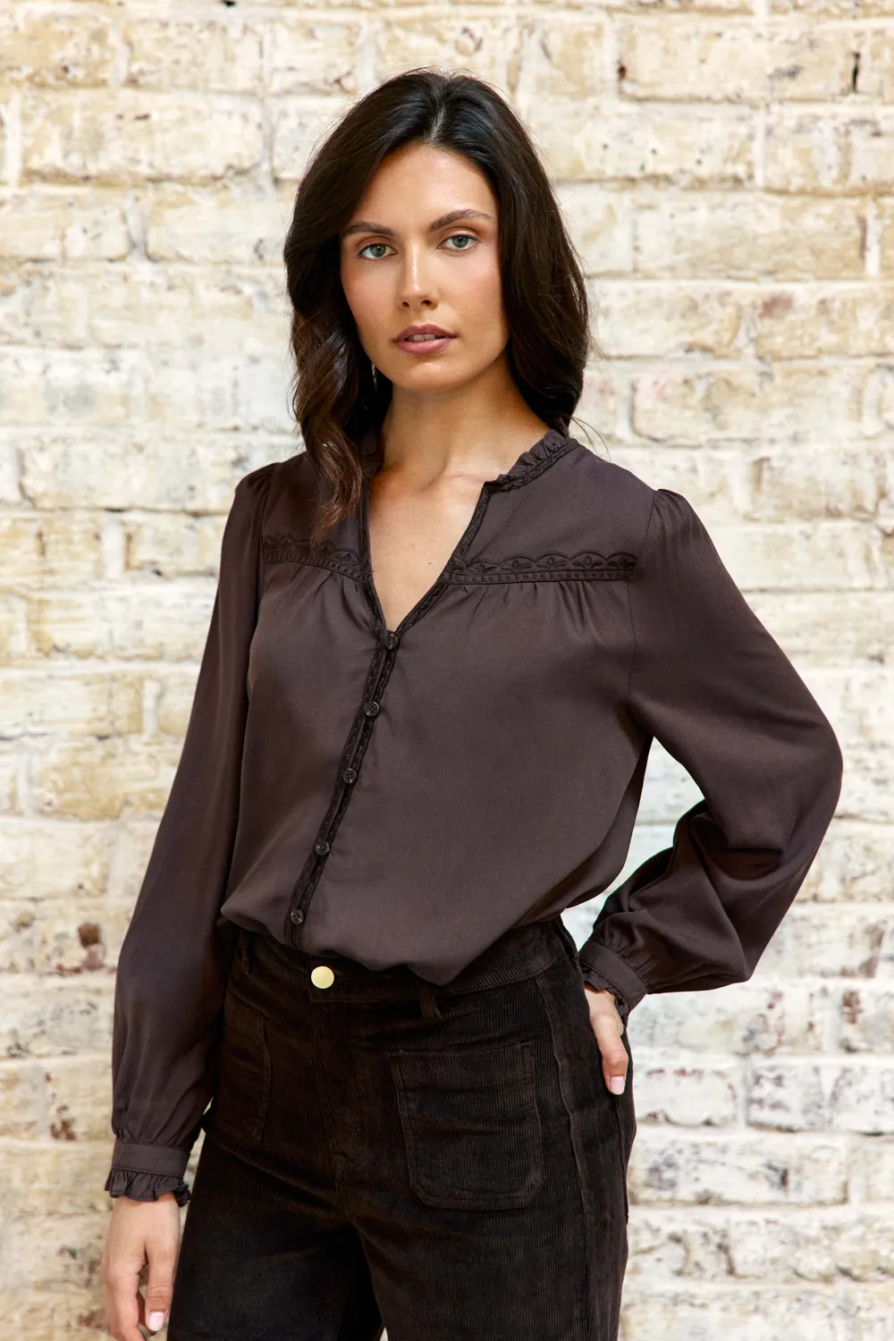 La Petite Etoile Bowen blouse bruin borduursel volant