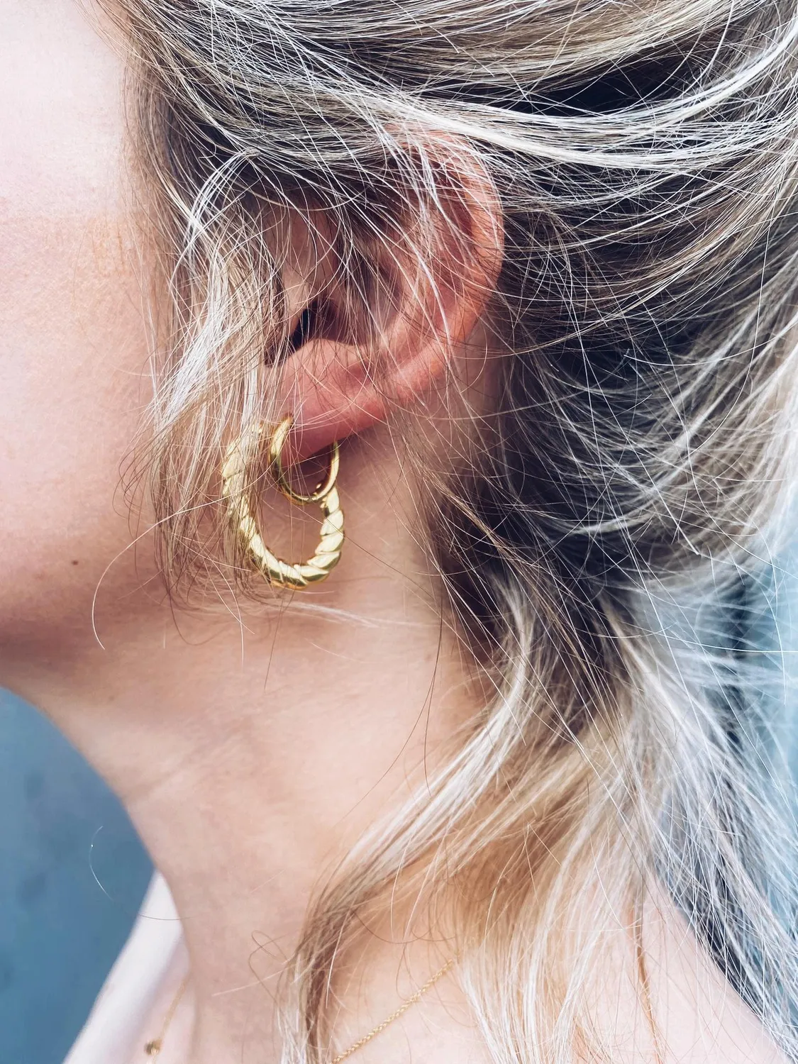 LOVEDRUNKY Twisted oorbellen goud hoops