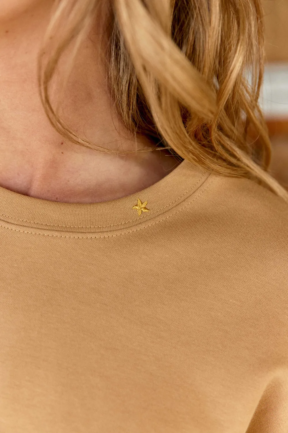 La Petite Etoile Tais oversize t-shirt camel ster