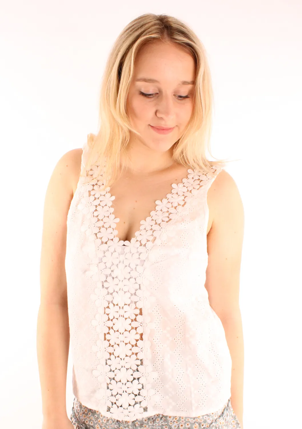 LOVEDRUNKY Embroidery Top Wit met broderie