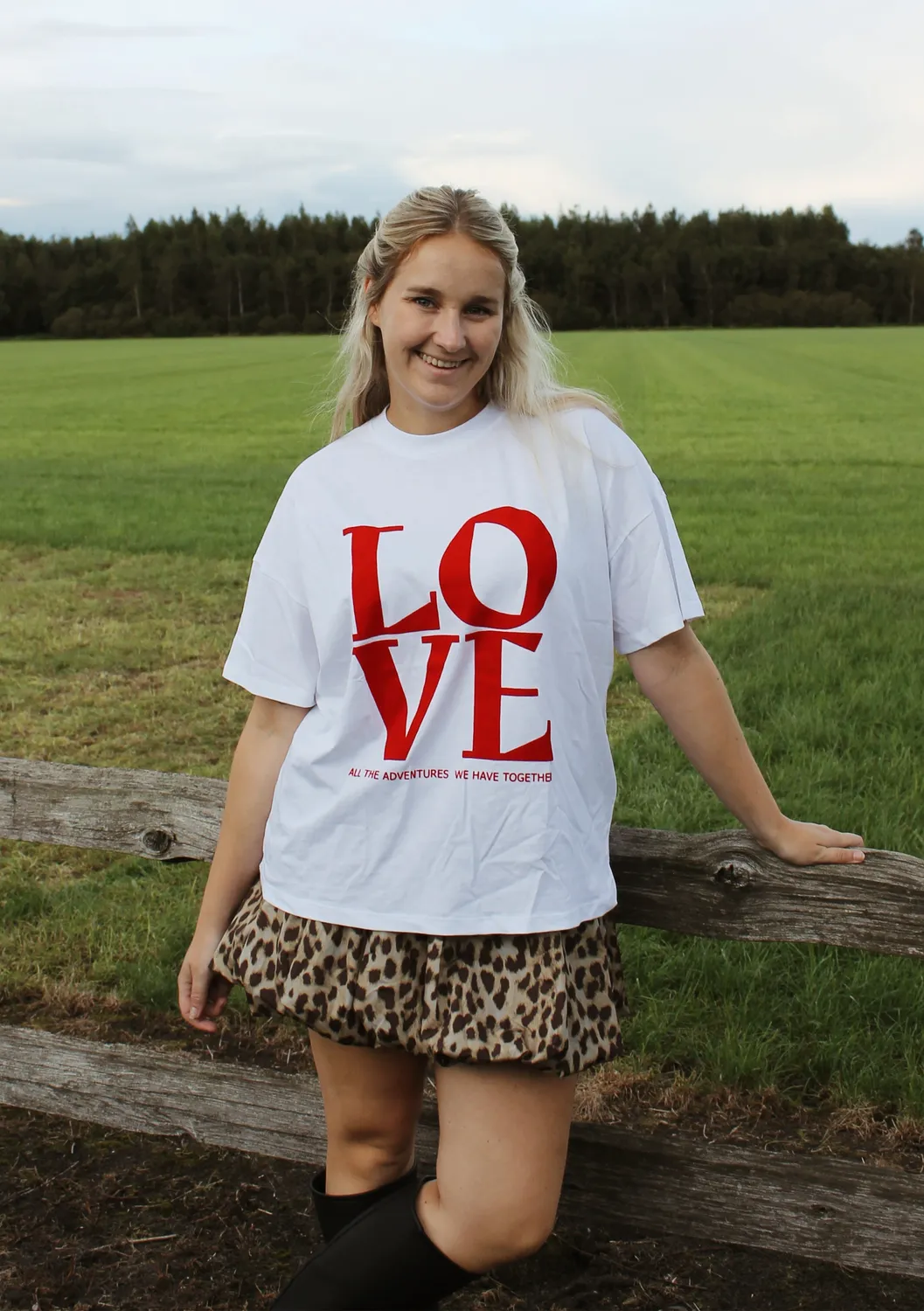 LOVEDRUNKY Love T-shirt Wit Loose Fit Velvet