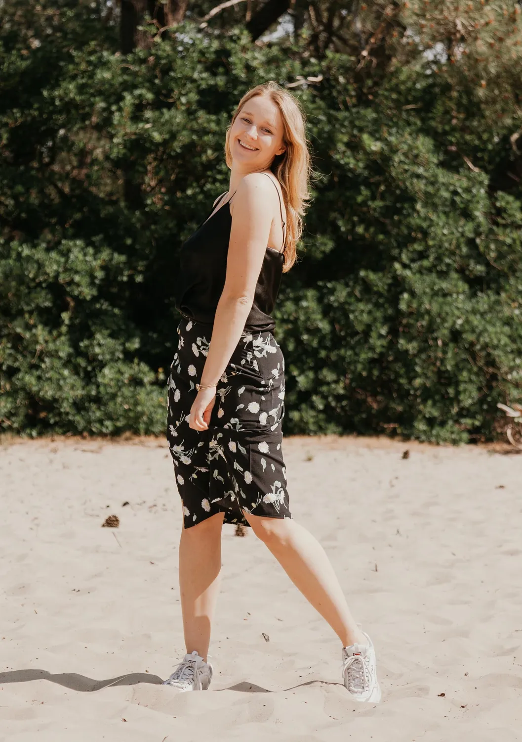 LOVEDRUNKY Midi Skirt rok zwart bloemen split