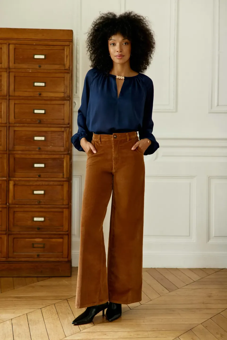La Petite Etoile Binta blouse marine satijn stippen wijd