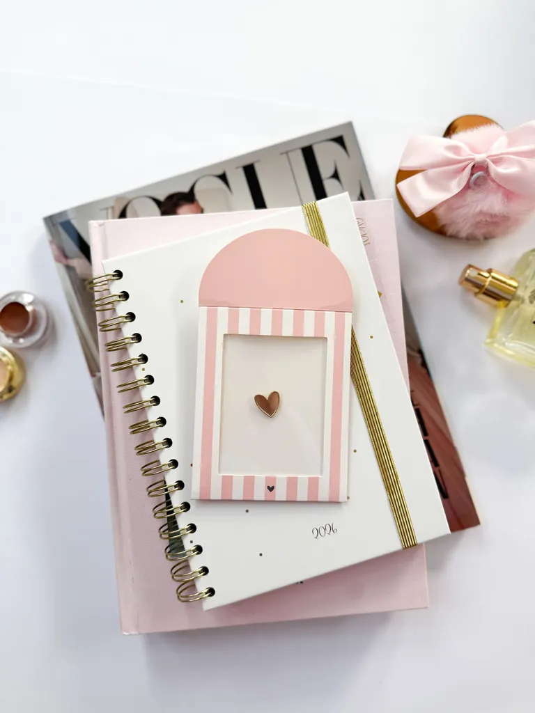 Amiek Smiley Goud pin in geschenkverpakking