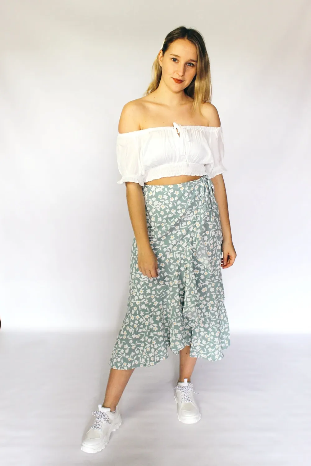 LOVEDRUNKY Cropped Top wit off-shoulder