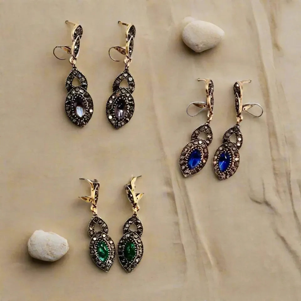 Tatyana Vintage Filigree strass oorbellen blauw vintage